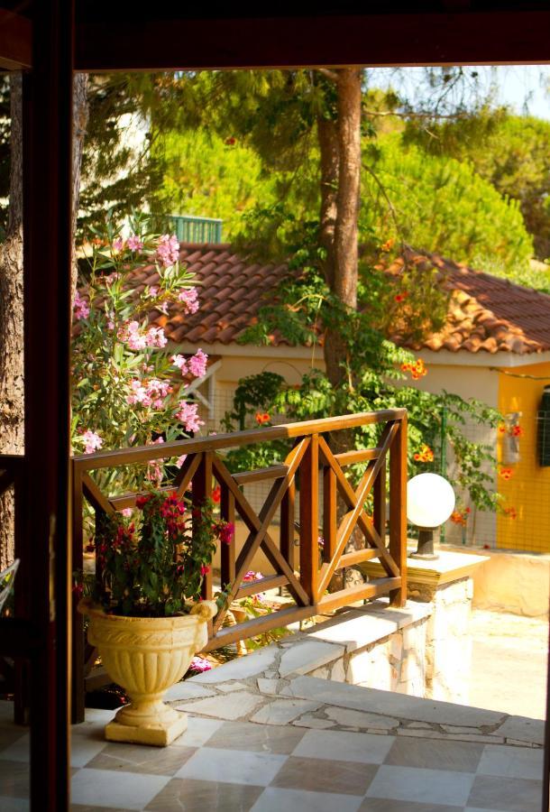Pyrgaraki And Aparthotel *